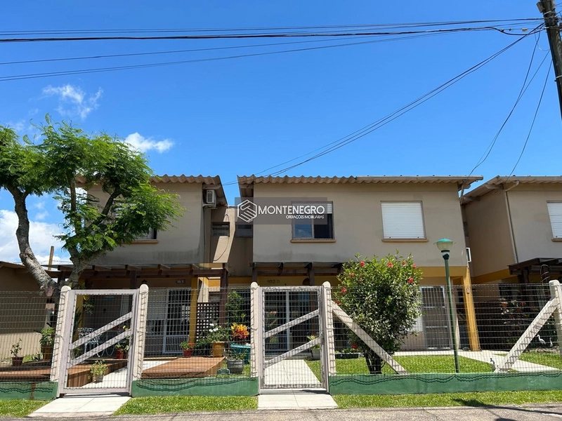 Sobrado 2 Dormitórios Mobiliado em Capão Novo: 1ª foto da galeria de imagens do imóvel