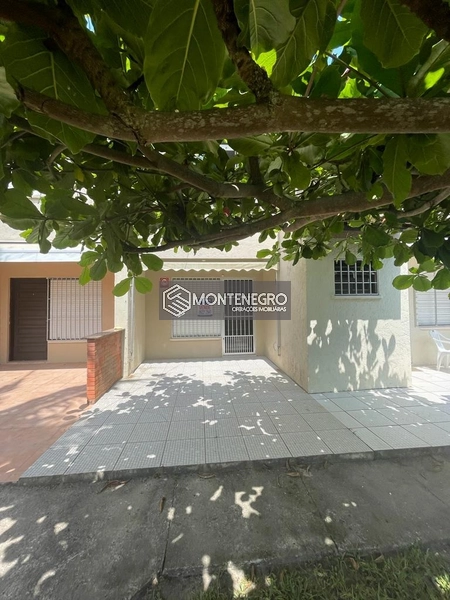 Sobrado 2 Dormitórios a 150m do Mar em Capão Novo: 3ª foto da galeria de imagens do imóvel