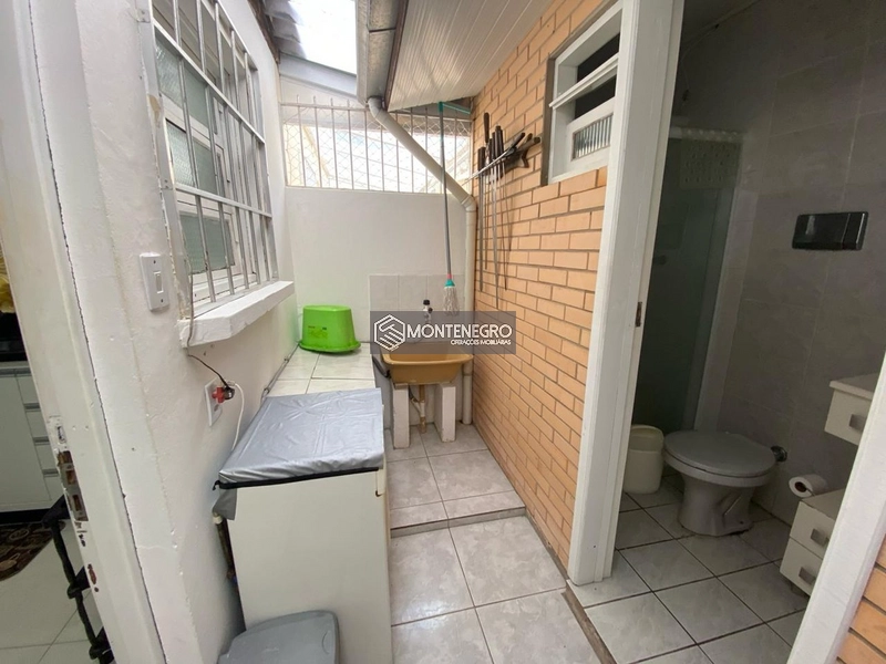 Sobrado Reformado e Mobiliado em Capão Novo: 9ª foto da galeria de imagens do imóvel