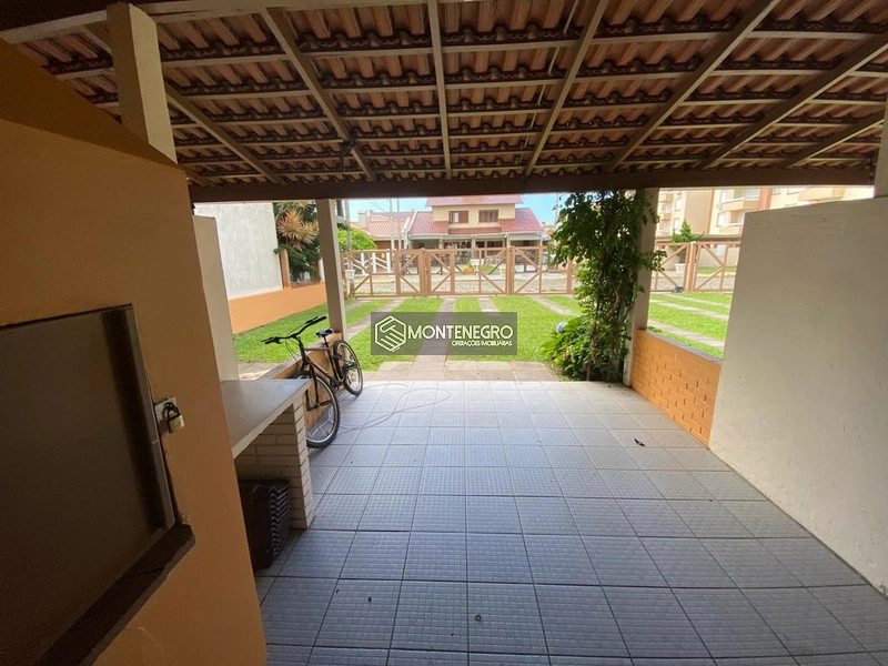 Sobrado Reformado e Mobiliado em Capão Novo: 4ª foto da galeria de imagens do imóvel