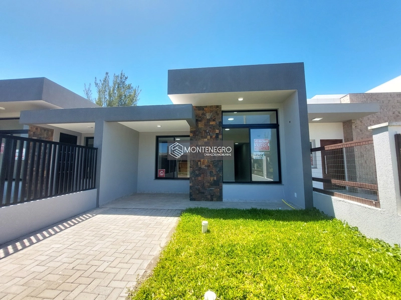 Casa Nova 3 Dormitórios a 1 Quadra do Mar em Capão Novo: 1ª foto da galeria de imagens do imóvel