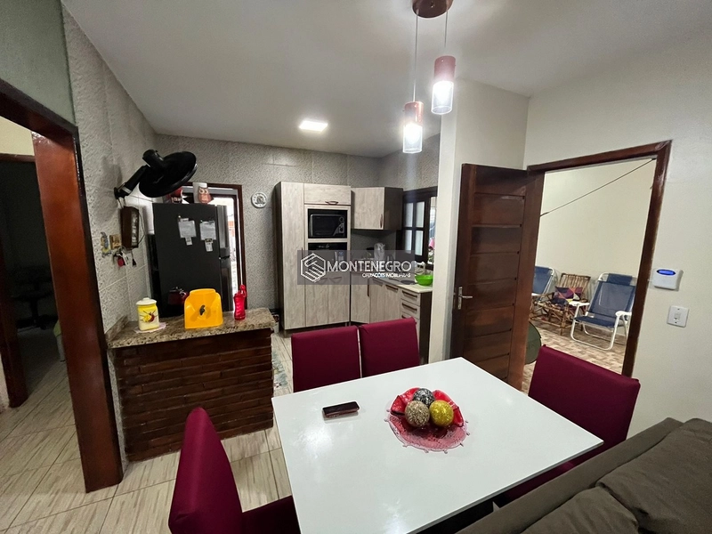 Casa em Capão Novo Village: 2ª foto da galeria de imagens do imóvel