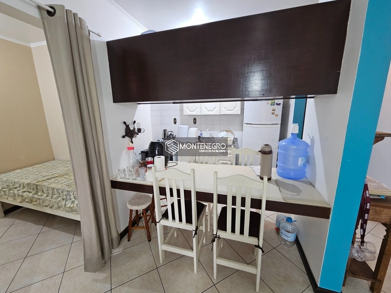Apto 1D+meio no centro de Capão Novo: 10ª foto da galeria de imagens do imóvel