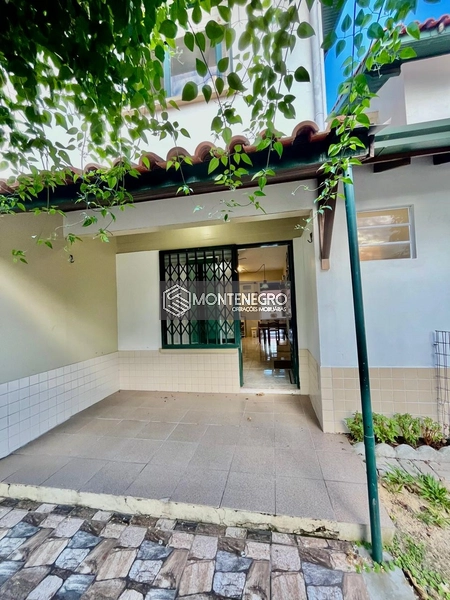 Sobrado Mobiliado 2 Dorm com Piscina Capão Novo: 6ª foto da galeria de imagens do imóvel