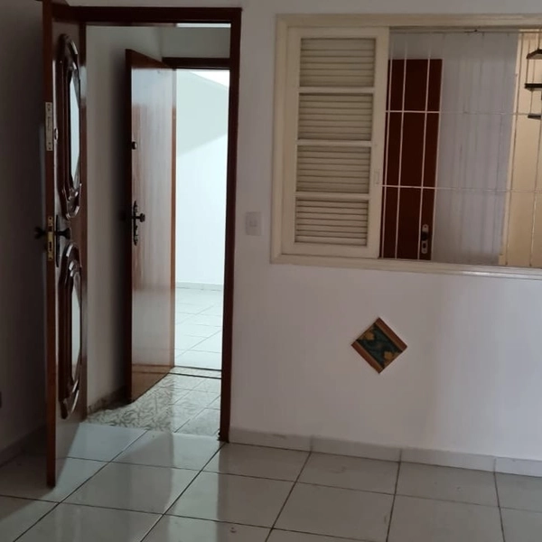 Casa no subsolo com 3 dormitórios: 4ª foto da galeria de imagens do imóvel
