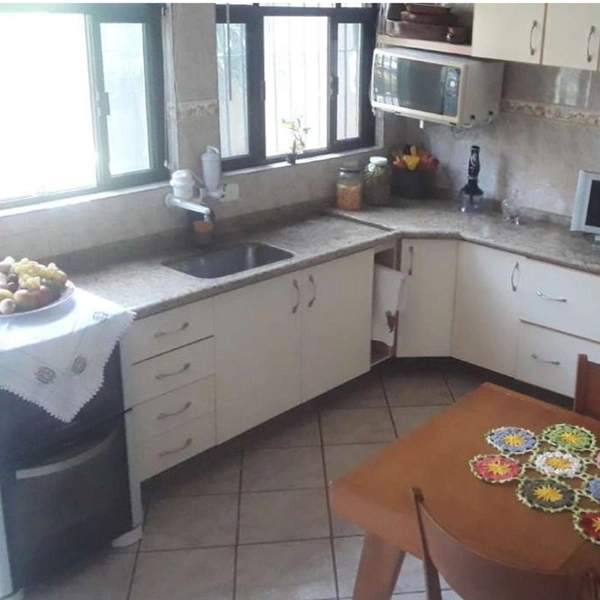 Casa com quintal amplo: 7ª foto da galeria de imagens do imóvel