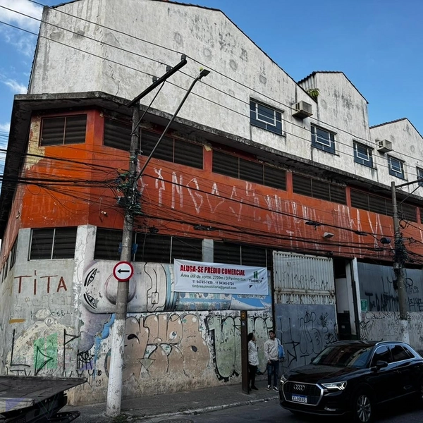 Galpão com 3 pavimentos para locação: 3ª foto da galeria de imagens do imóvel