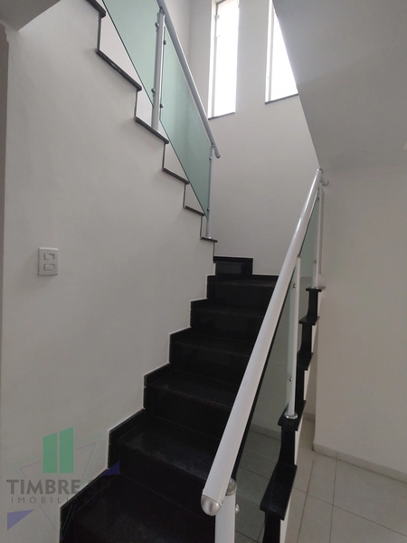 Sobrado Moderno e Espaçoso com Churrasqueira e 3 Quartos: 10ª foto da galeria de imagens do imóvel