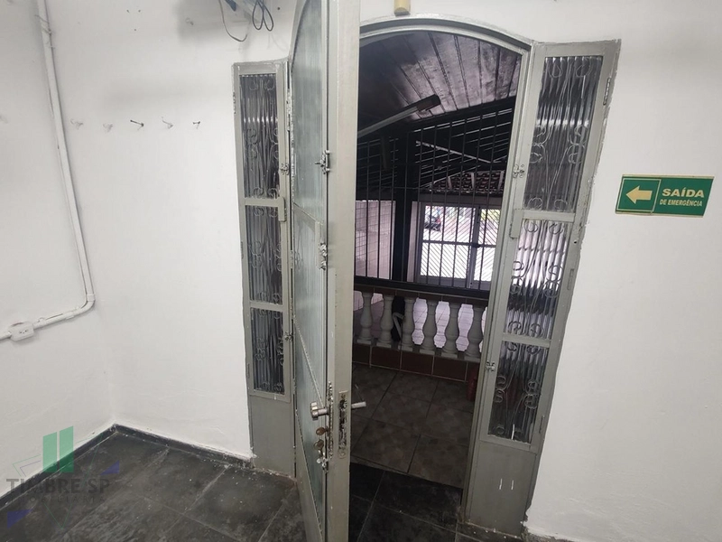 Casa Ampla com 3 Dormitórios e Salão: 7ª foto da galeria de imagens do imóvel