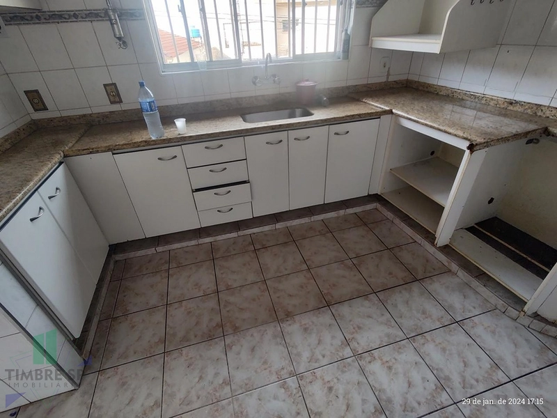 Casa Ampla com 3 Dormitórios e Salão: 30ª foto da galeria de imagens do imóvel