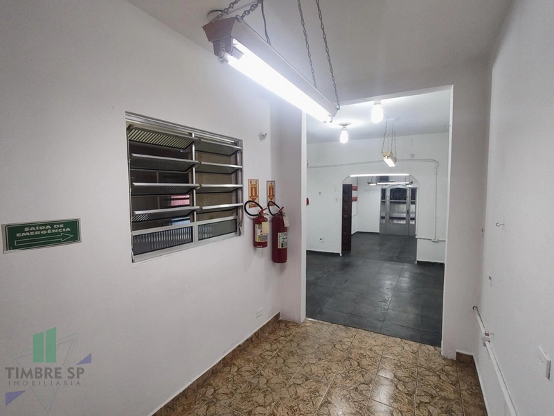 Casa Ampla com 3 Dormitórios e Salão: 18ª foto da galeria de imagens do imóvel