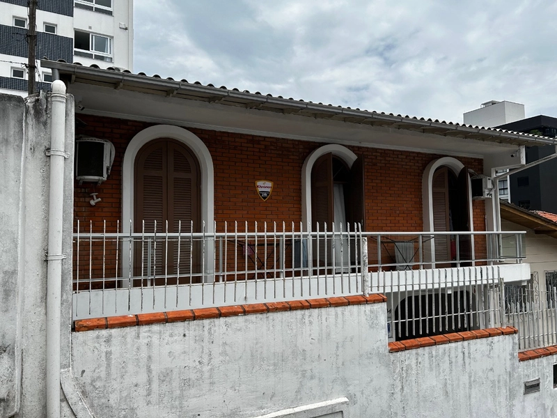 Terreno de 225 m² no Centro: 2ª foto da galeria de imagens do imóvel