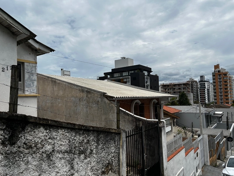 Terreno de 225 m² no Centro: 3ª foto da galeria de imagens do imóvel