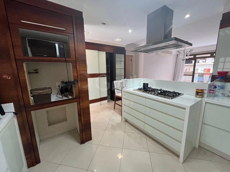 Apartamento de 278 m² com 2 suítes no Centro: 12ª foto da galeria de imagens do imóvel