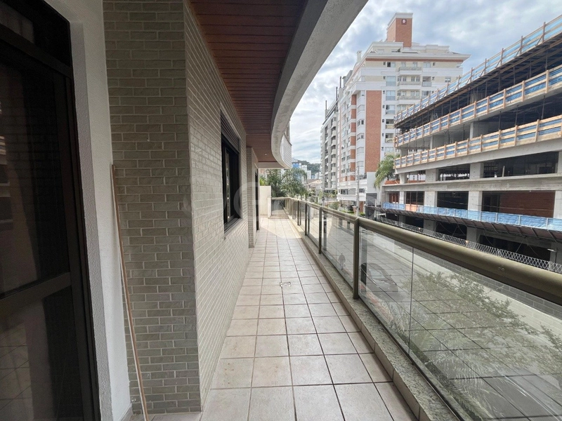 Apartamento de 278 m² com 2 suítes no Centro: 19ª foto da galeria de imagens do imóvel
