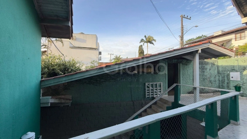 Casa de 224m² com 6 dormitórios na Agronômica: 15ª foto da galeria de imagens do imóvel