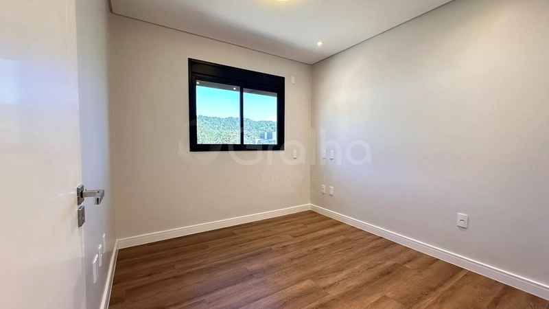Casa Residencial de 192 m² com 3 quartos sendo 1 suíte em Canasvieiras: 22ª foto da galeria de imagens do imóvel