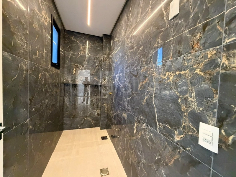 Casa Residencial de 192 m² com 3 quartos sendo 1 suíte em Canasvieiras: 7ª foto da galeria de imagens do imóvel