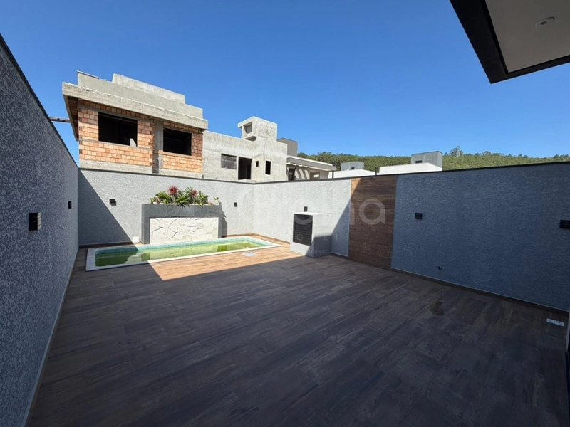 Casa Residencial de 192 m² com 3 quartos sendo 1 suíte em Canasvieiras: 8ª foto da galeria de imagens do imóvel
