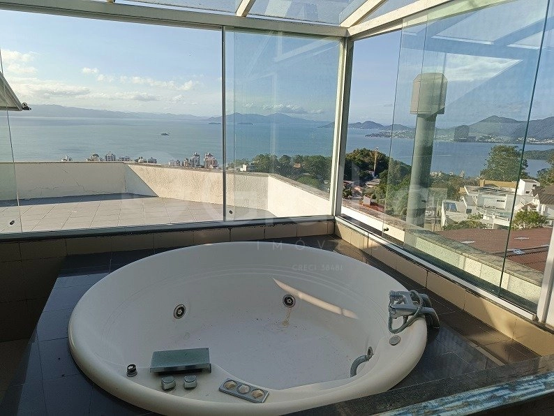 Casa Residencial de 321m² com 4 quartos no Centro: 34ª foto da galeria de imagens do imóvel