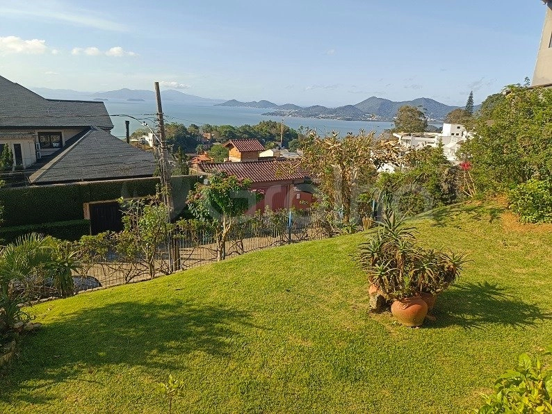 Casa Residencial de 321m² com 4 quartos no Centro: 40ª foto da galeria de imagens do imóvel