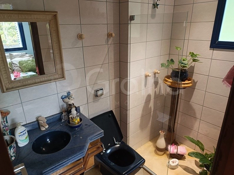 Casa Residencial de 321m² com 4 quartos no Centro: 19ª foto da galeria de imagens do imóvel
