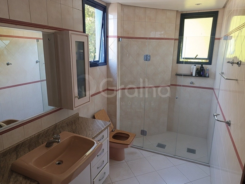 Casa Residencial de 321m² com 4 quartos no Centro: 29ª foto da galeria de imagens do imóvel