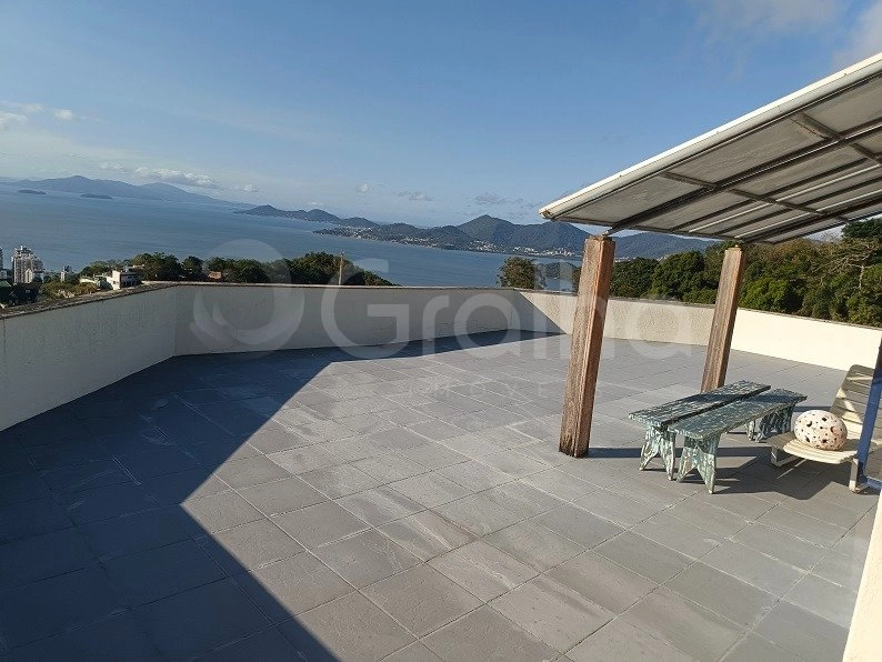 Casa Residencial de 321m² com 4 quartos no Centro: 35ª foto da galeria de imagens do imóvel