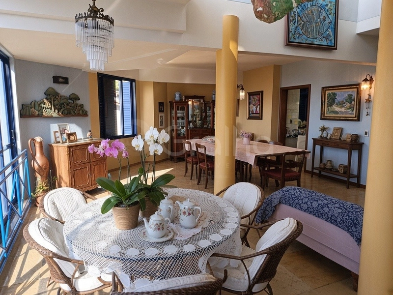 Casa Residencial de 321m² com 4 quartos no Centro: 4ª foto da galeria de imagens do imóvel
