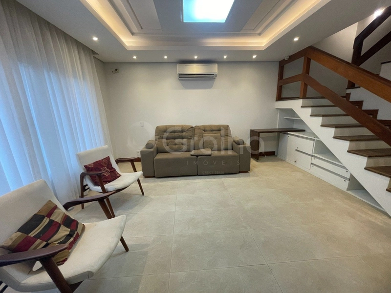 Casa Residencial em Condomínio de 179 m² com 3 suítes na Lagoa da Conceição: 2ª foto da galeria de imagens do imóvel