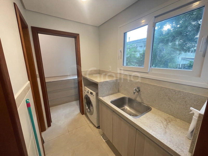 Casa Residencial em Condomínio de 179 m² com 3 suítes na Lagoa da Conceição: 9ª foto da galeria de imagens do imóvel