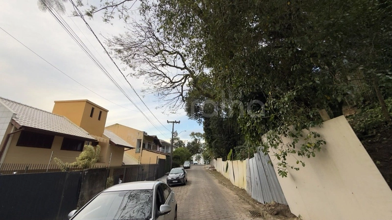 Terreno de 380m² na Agronômica: 3ª foto da galeria de imagens do imóvel