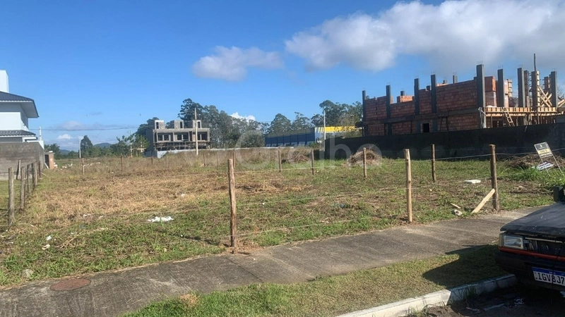 Terreno com 360 m² em Canavieiras, Florianópolis: 2ª foto da galeria de imagens do imóvel