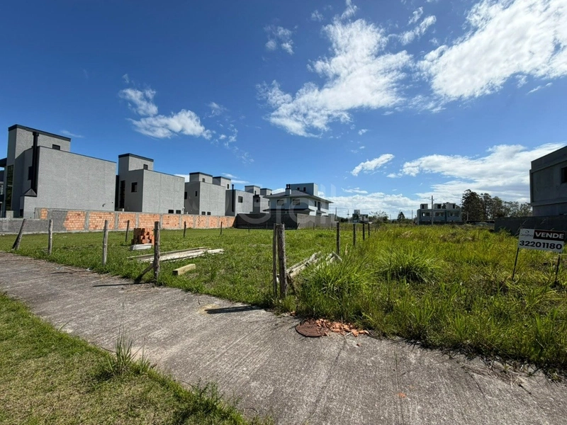 Terreno com 360 m² em Canavieiras, Florianópolis: 1ª foto da galeria de imagens do imóvel