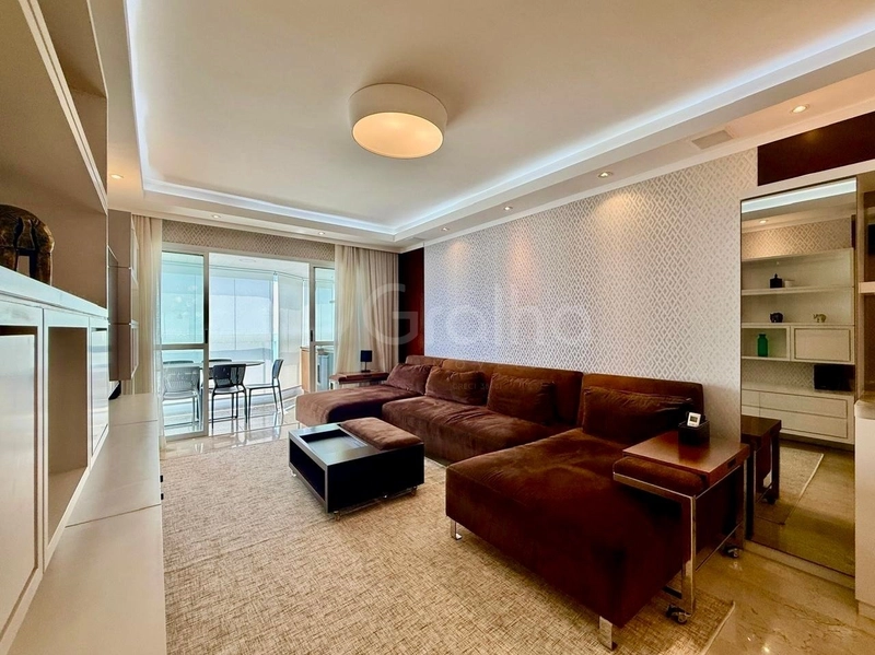 Apartamento de 140 m² com 4 quartos sendo 2 suítes na Agronômica: 2ª foto da galeria de imagens do imóvel