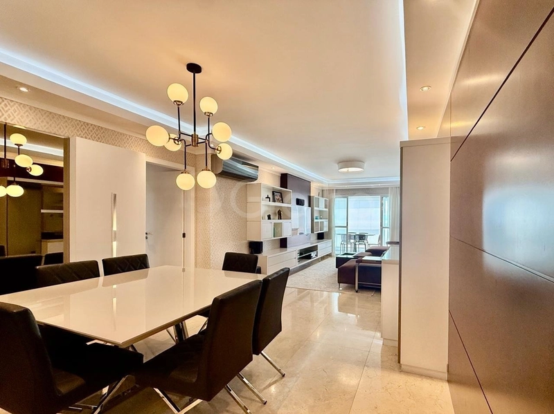 Apartamento de 140 m² com 4 quartos sendo 2 suítes na Agronômica: 3ª foto da galeria de imagens do imóvel