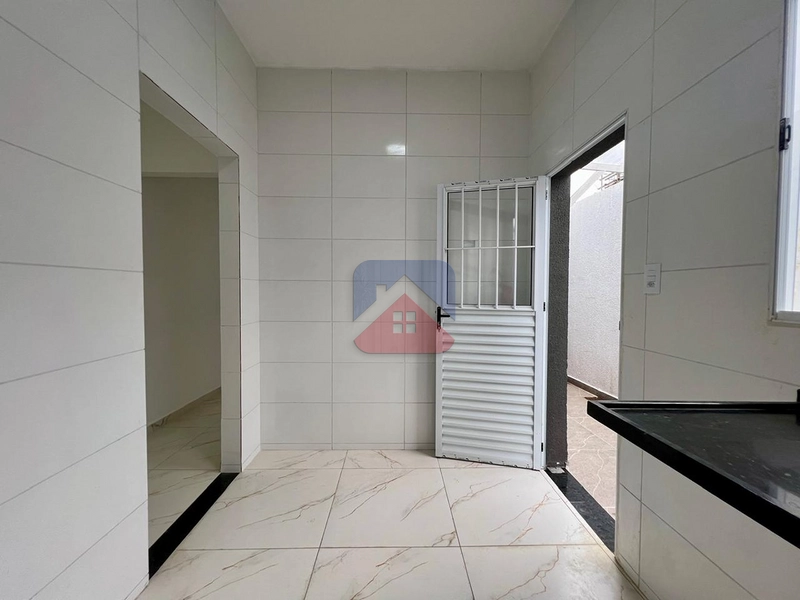 CASA INDIVIDUAL | 02 QUARTOS | 02 BANHEIROS | QUINTAL AMPLO.: 9ª foto da galeria de imagens do imóvel