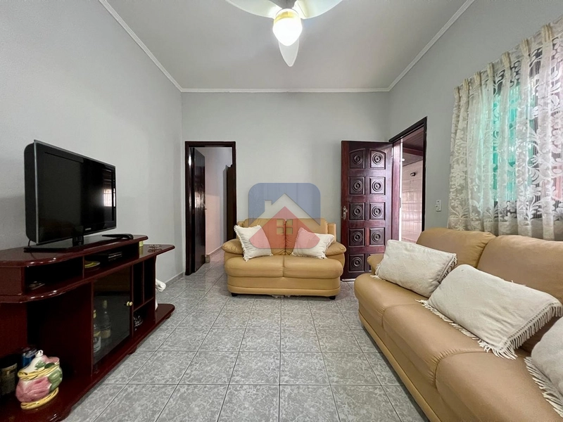 CASA COM 2 DORMITÓRIOS SENDO 1 SUITE E EDICULA PARA VENDA,: 4ª foto da galeria de imagens do imóvel