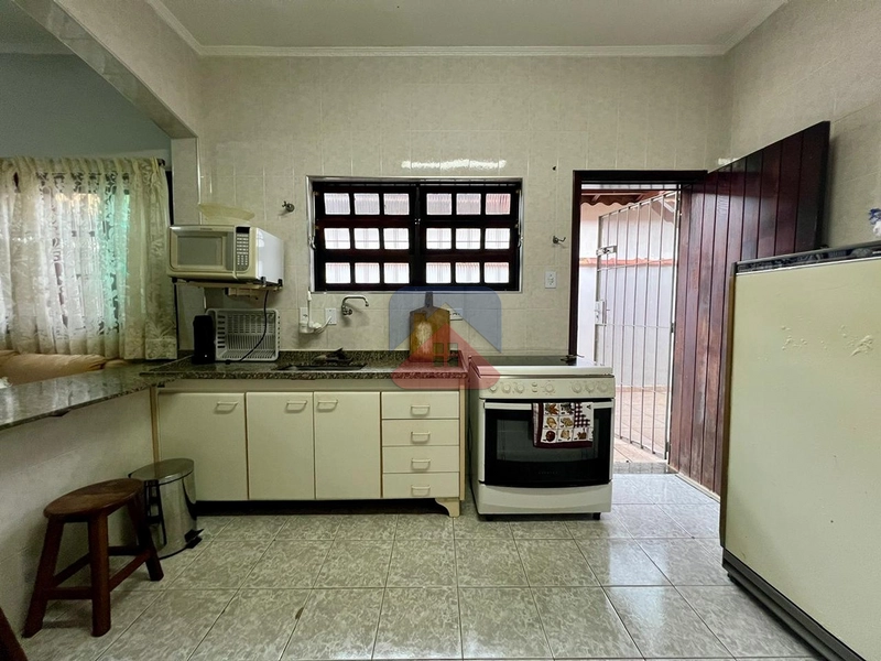 CASA COM 2 DORMITÓRIOS SENDO 1 SUITE E EDICULA PARA VENDA,: 7ª foto da galeria de imagens do imóvel