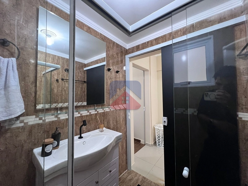 APARTAMENTO 1 DORMITÓRIO PARA VENDA - VILA CAIÇARA 1 dormitório, sala ampla, cozinha, área de serviço e banheiro de serviço. Acabamento em piso frio, 49 m² de área util e 1 vaga de garagem. Edificio de escada com zeladoria, sistema de interfone, bicicletário VALOR DE VENDA: R$ 270.000,00 - Aceita financiamento bancario. VALOR DE IPTU: R$ 250,00 MENSAL VALOR DE CONDOMINIO: R$ 705,00: 19ª foto da galeria de imagens do imóvel