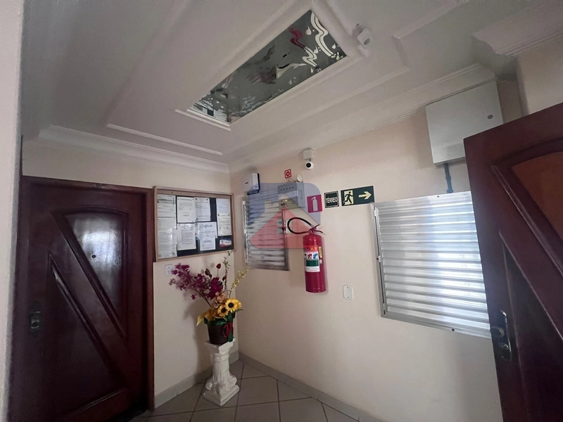 APARTAMENTO 1 DORMITÓRIO PARA VENDA - VILA CAIÇARA 1 dormitório, sala ampla, cozinha, área de serviço e banheiro de serviço. Acabamento em piso frio, 49 m² de área util e 1 vaga de garagem. Edificio de escada com zeladoria, sistema de interfone, bicicletário VALOR DE VENDA: R$ 270.000,00 - Aceita financiamento bancario. VALOR DE IPTU: R$ 250,00 MENSAL VALOR DE CONDOMINIO: R$ 705,00: 37ª foto da galeria de imagens do imóvel