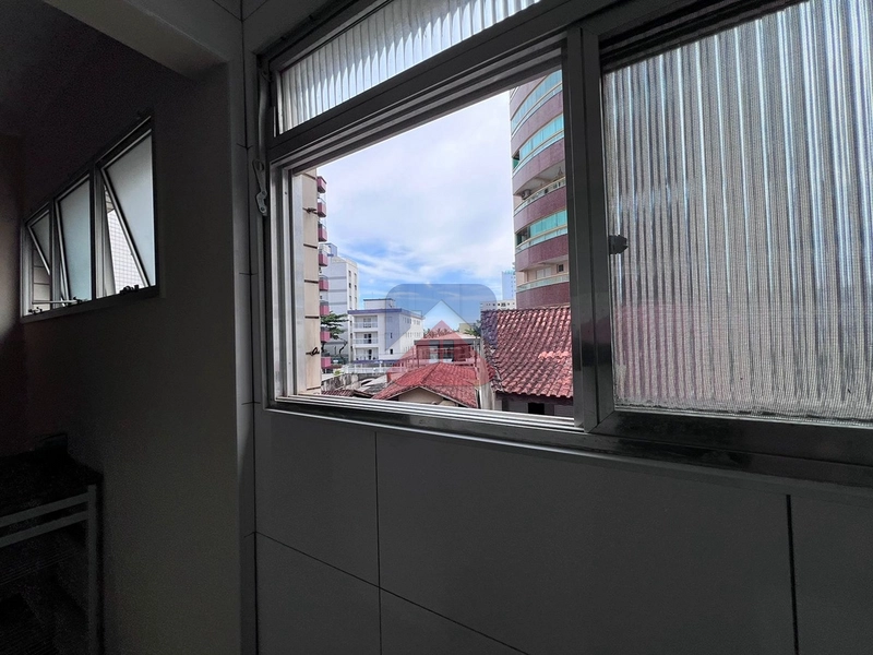 APARTAMENTO 1 DORMITÓRIO PARA VENDA - VILA CAIÇARA 1 dormitório, sala ampla, cozinha, área de serviço e banheiro de serviço. Acabamento em piso frio, 49 m² de área util e 1 vaga de garagem. Edificio de escada com zeladoria, sistema de interfone, bicicletário VALOR DE VENDA: R$ 270.000,00 - Aceita financiamento bancario. VALOR DE IPTU: R$ 250,00 MENSAL VALOR DE CONDOMINIO: R$ 705,00: 30ª foto da galeria de imagens do imóvel
