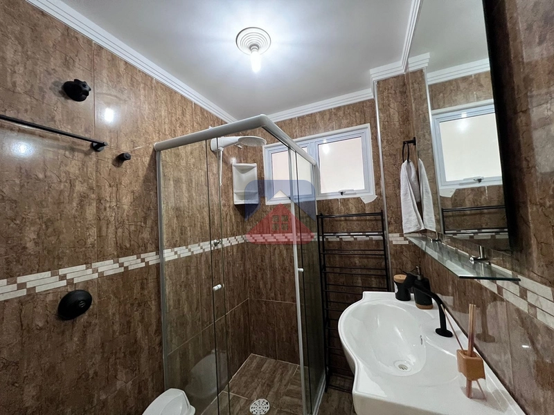 APARTAMENTO 1 DORMITÓRIO PARA VENDA - VILA CAIÇARA 1 dormitório, sala ampla, cozinha, área de serviço e banheiro de serviço. Acabamento em piso frio, 49 m² de área util e 1 vaga de garagem. Edificio de escada com zeladoria, sistema de interfone, bicicletário VALOR DE VENDA: R$ 270.000,00 - Aceita financiamento bancario. VALOR DE IPTU: R$ 250,00 MENSAL VALOR DE CONDOMINIO: R$ 705,00: 18ª foto da galeria de imagens do imóvel