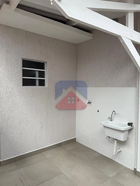 CASA 2 DORMITÓRIOS REFORMADA A 20 METROS DA PRAIA : 15ª foto da galeria de imagens do imóvel