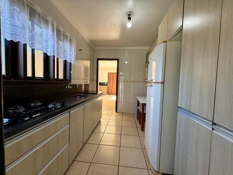 Casa á venda em Xangri-Lá com 3 Dormitórios e 2 Banheiros sociais!: 4ª foto da galeria de imagens do imóvel