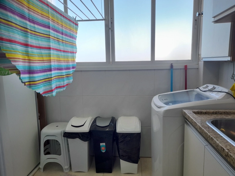 1 banheiro Living integrado com lareira Cozinha americana  Sacada com: 15ª foto da galeria de imagens do imóvel