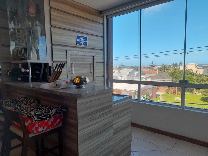 1 banheiro Living integrado com lareira Cozinha americana  Sacada com: 6ª foto da galeria de imagens do imóvel