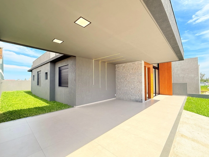 Casa de 130m² com Suíte e Lareira em Atlântida Sul: 3ª foto da galeria de imagens do imóvel