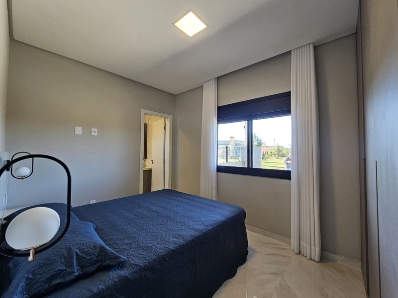 Linda Casa à Venda com Living Integrado e Espaço amplo com Piscina!: 7ª foto da galeria de imagens do imóvel
