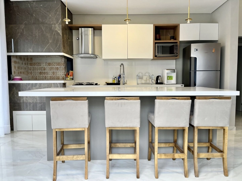 Linda Casa à Venda com Living Integrado e Espaço amplo com Piscina!: 18ª foto da galeria de imagens do imóvel